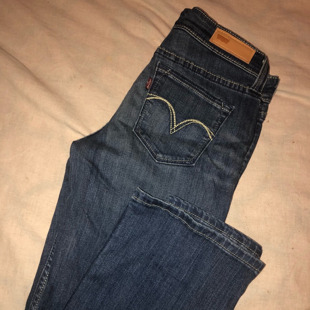 Levi Demi curve jeans